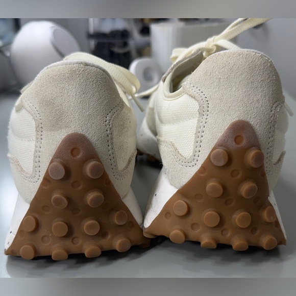 New Balance 327 Turtledove Size 10 - Picture 3 of 7